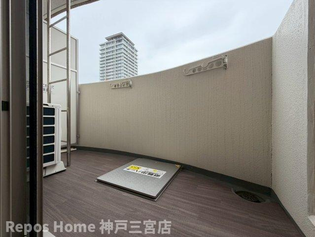 セレニテ神戸元町のバルコニー