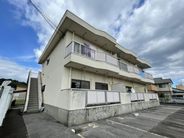 森山ハイツの外観