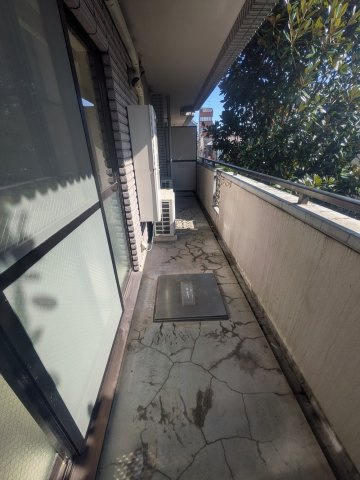 【バルコニー】