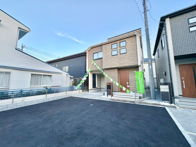 《仲介手数料半額》北本市中丸7丁目全12棟　8号棟の前面道路含む現地写真