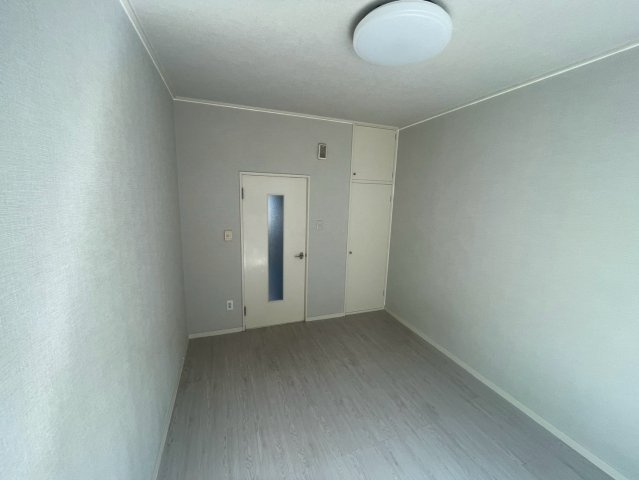 群馬県太田市1棟マンションの洋室