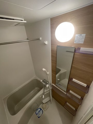 【浴室】セレニテ神戸元町クレア