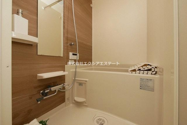 Nu岸里駅前の浴室