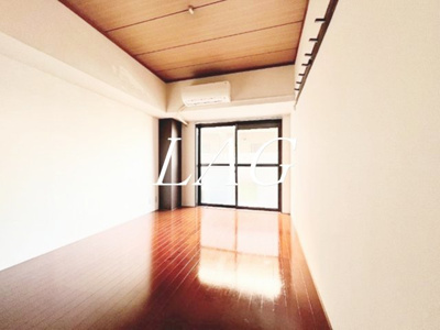 【居間・リビング】 | リアライズ市川原木 | 洋室のお部屋です。
