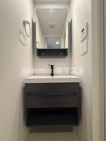 セレニテ難波西アリエの洗面所