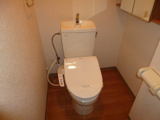 サンモールのトイレ|シャワー付きトイレ