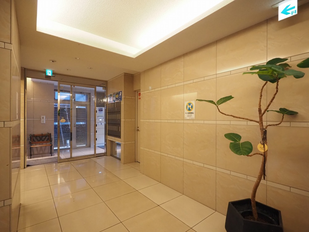 グランガーデン足代新町のロビー