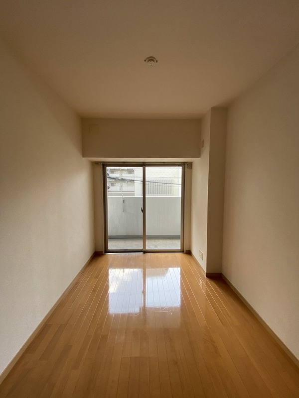 グランガーデン足代新町の洋室