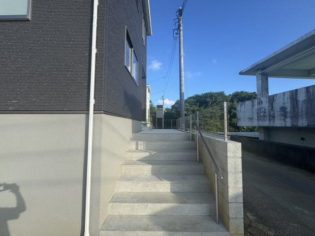 金武町金武（全3棟）の設備|1号棟　TVモニター付きインターフォン+ポスト付き♪