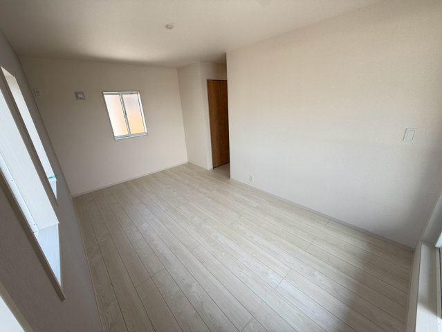 ブルーミングガーデン／北区麻生田3丁目／4号棟の洋室