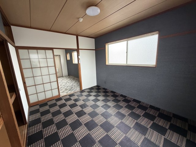 若松町ビルの和室