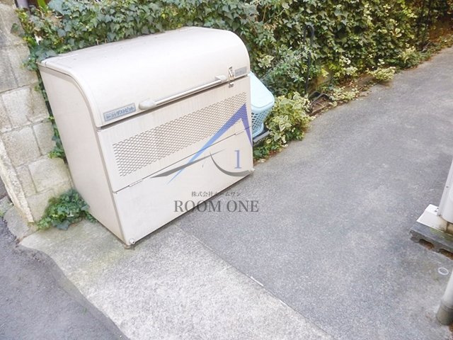 トラスティ落合 のその他共用部分|共用ごみ置き場です。