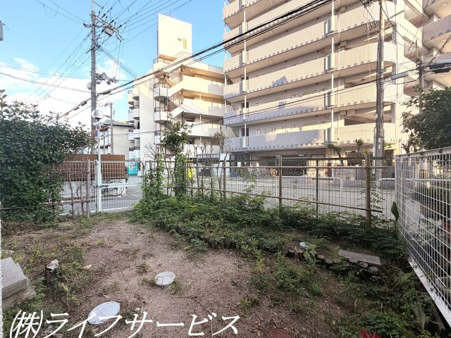 【庭】 | シャルマンコーポ塚本 | 専用庭付／東南向きの陽当り良好の専用庭！