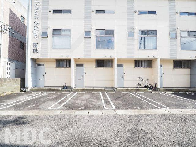 アーバンスケープ田宮の駐車場