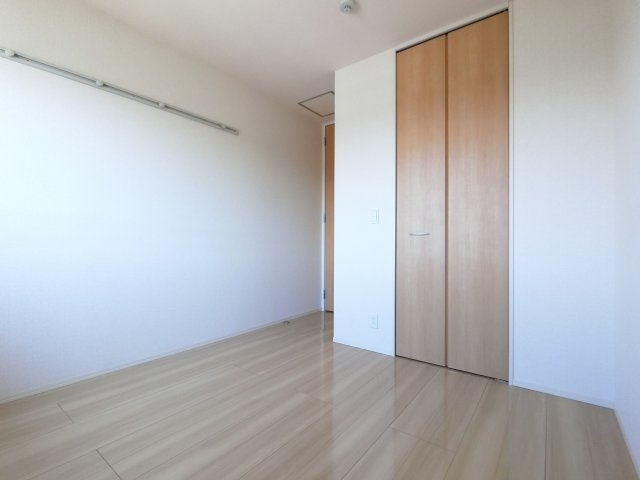 【洋室】 | メゾンエミールドゥ
