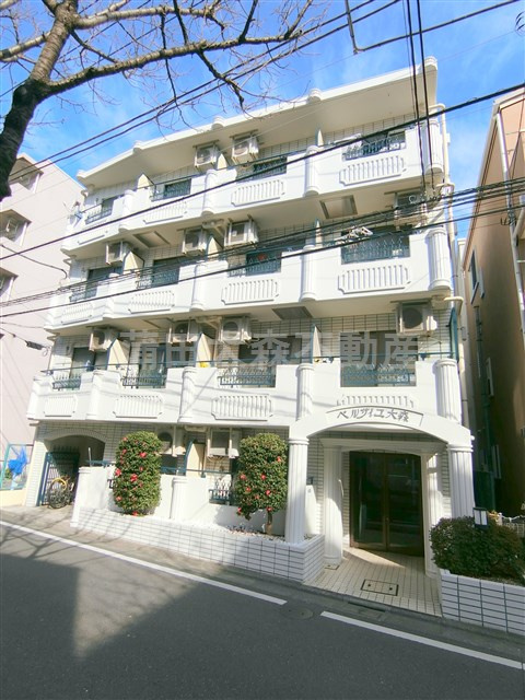 ベルサイユ大森の外観