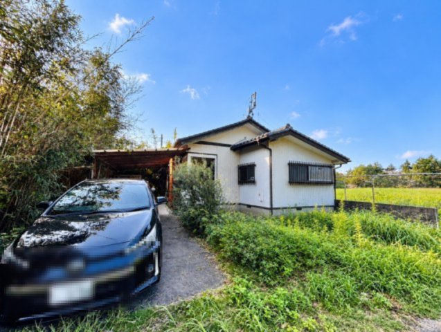 長生郡白子町　中古戸建の前面道路含む現地写真