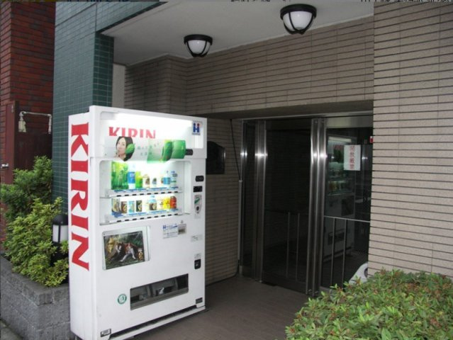 メインステージ巣鴨のエントランス