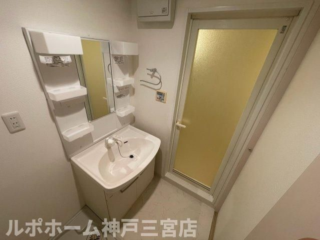 メゾンアイリスの洗面所