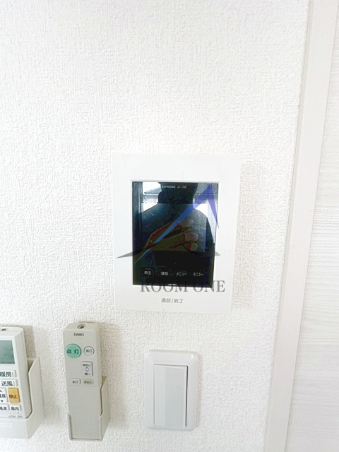 クラヴィエ上町のセキュリティ|モニター付きインターホンです。