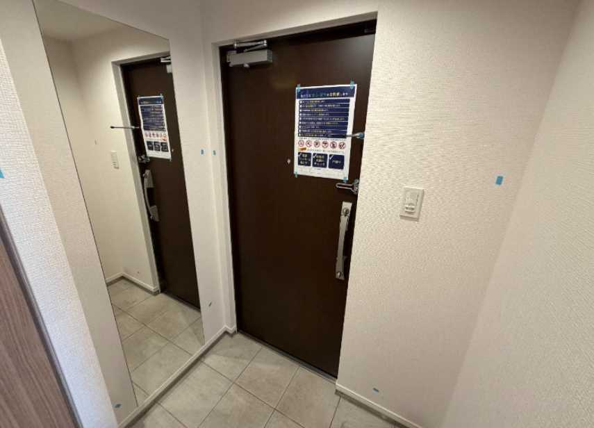CORVAL三軒茶屋　礼金０　フリーレント　ペット相談　築浅の玄関