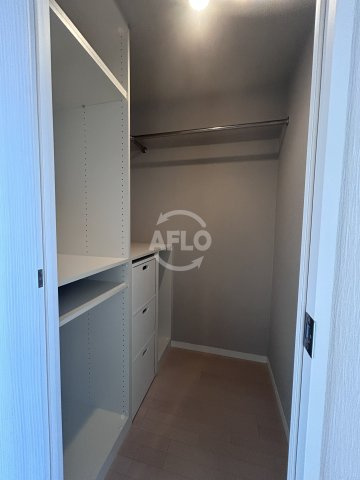 アビティ江坂の収納|アビティ江坂　ウォークインクローゼット