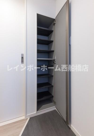 つばめハウス南流山の玄関