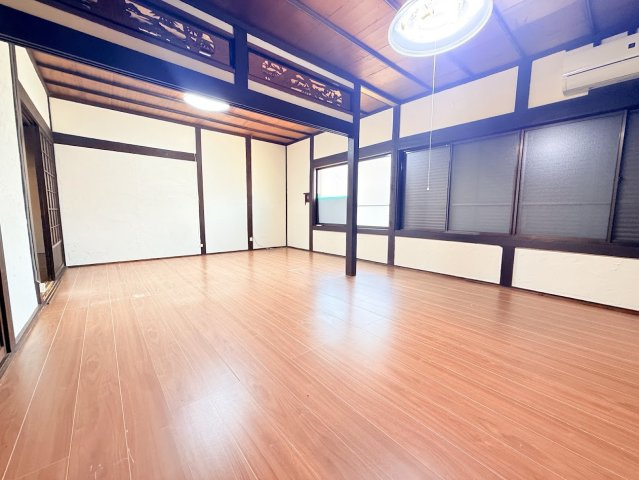 上富田町朝来_平屋戸建て賃貸物件の洋室