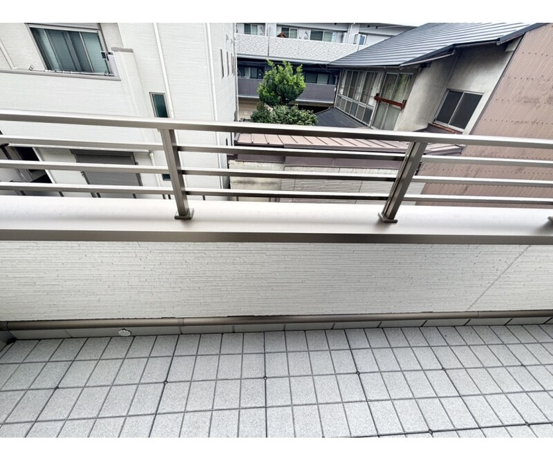 フォレストメゾン梅小路のバルコニー