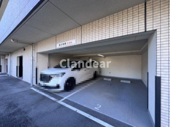 パレステージ六町Ⅳの駐車場|ドキドキの新生活も、安心してスタート。ぴったりの住まいを見つけませんか？クランディアが一緒に住まい選びをサポートします‼　まずは、お気軽にお問合せください　＃クランディア