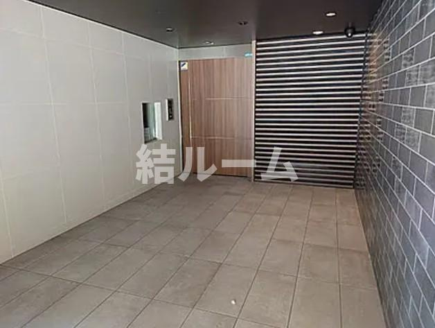 北区志茂３丁目の賃貸マンションのロビー