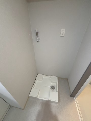 ナインパレスの玄関|※同型タイプのお写真です。