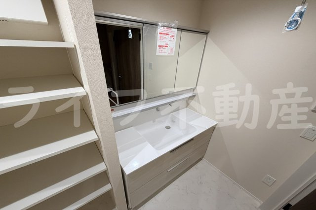 ウエスタンハイツ18の独立洗面台