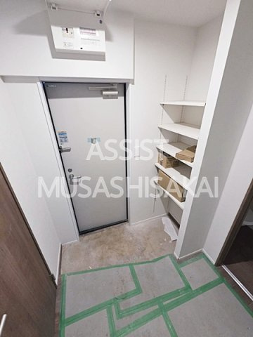 ＭＥＬＬＡＳ武蔵境の玄関