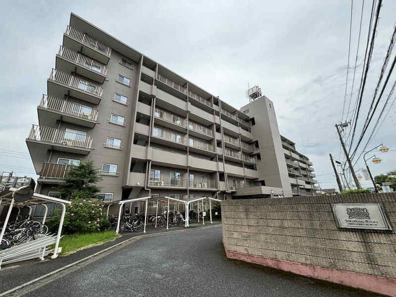 ライオンズマンション市川第三の外観