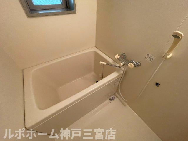 メゾンアイリスの浴室