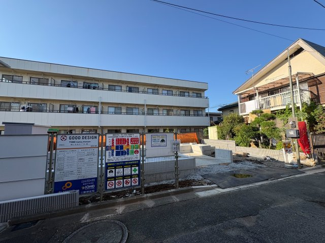 《仲介手数料半額》桶川市末広3丁目の前面道路含む現地写真