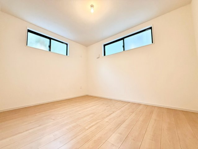 三鷹市井口5丁目　新築戸建　残3棟の洋室|2026.09.25撮影

現地ご見学希望・資料請求などお気軽にお問い合わせ下さい！
03-5990-5201