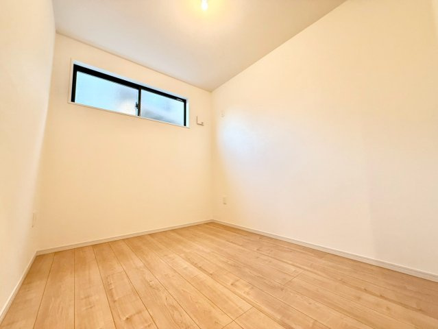 三鷹市井口5丁目　新築戸建　残3棟の洋室|2026.09.25撮影

現地ご見学希望・資料請求などお気軽にお問い合わせ下さい！
03-5990-5201