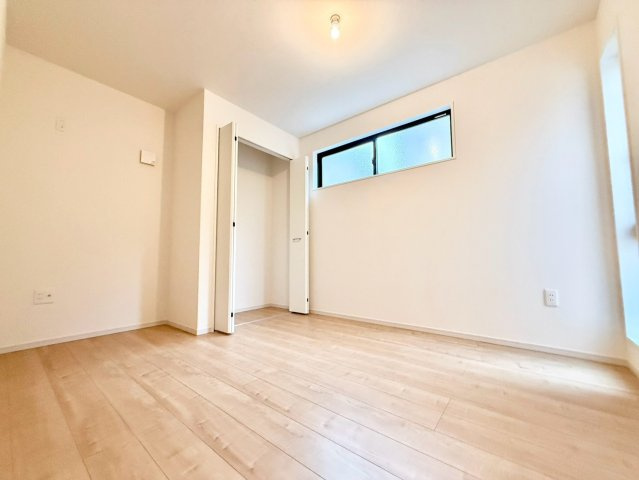 三鷹市井口5丁目　新築戸建　残3棟の洋室|2026.09.25撮影

現地ご見学希望・資料請求などお気軽にお問い合わせ下さい！
03-5990-5201