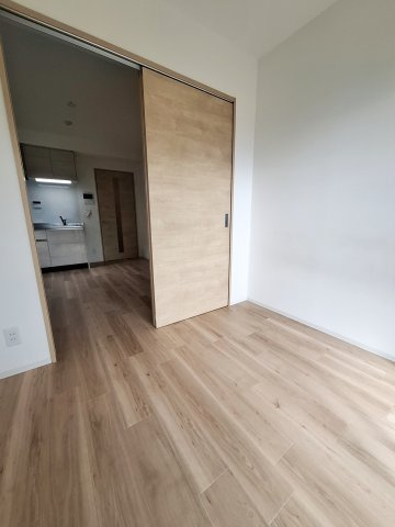 レゾナンス西宮北口の洋室