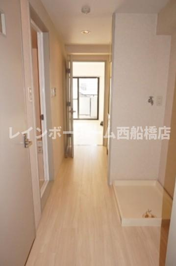 河幸第八ビル（Ｅ－102　）の玄関