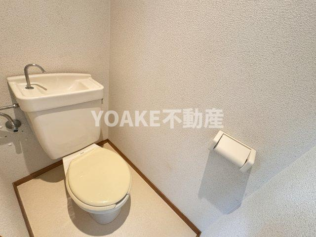 アベリアクレストAのトイレ|別号室の写真となります。現況優先。