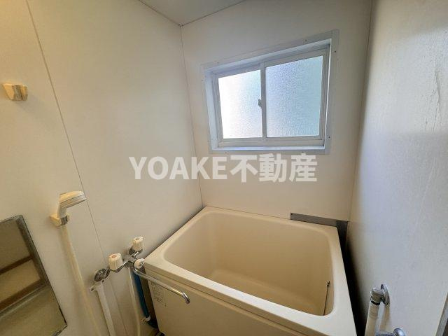 アベリアクレストAの浴室|別号室の写真となります。現況優先。