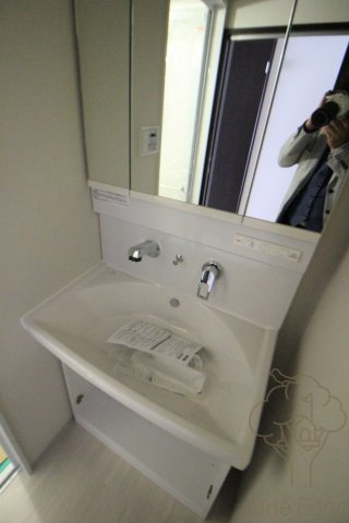 メゾンドボヌールの独立洗面台