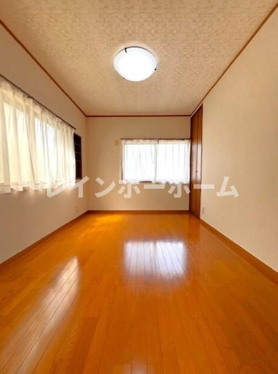 ペットと暮らすふじみ野戸建ての居間・リビング