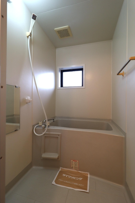 アリッサム２１　A棟　の浴室