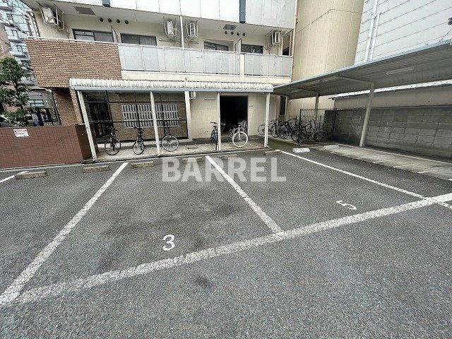 DO・Zの駐車場