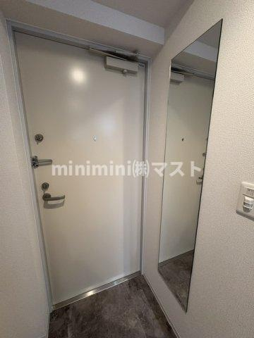 セレニテ難波西アリエの玄関