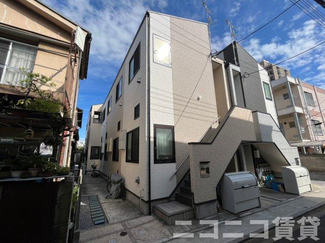 足立区千住東１丁目のアパートの外観